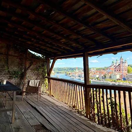 Altbauwohnung Mit Privater Laube - Blick Auf Dom & Altstadt * Passau